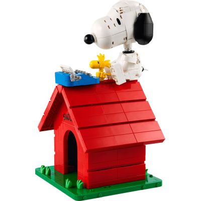 32. LEGO Ideas 21368 - Fistaszki: Buda Snoopy'ego