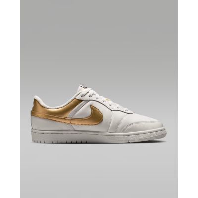 3. Buty damskie  NIKE WMNS AIR JORDAN SKYLINE LOW LE (IQ6586-100)
