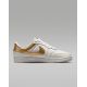 3. Buty damskie  NIKE WMNS AIR JORDAN SKYLINE LOW LE (IQ6586-100)