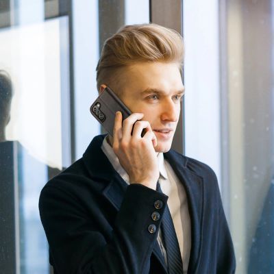 23. Dux Ducis Hivo skórzane etui z klapką pokrowiec ze skóry naturalnej portfel na karty i dokumenty Samsung Galaxy S22+ (S22 Plus) czarny