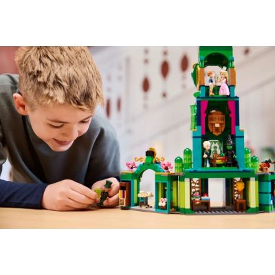 4. LEGO Wicked - Powitanie w Emerald City 75684