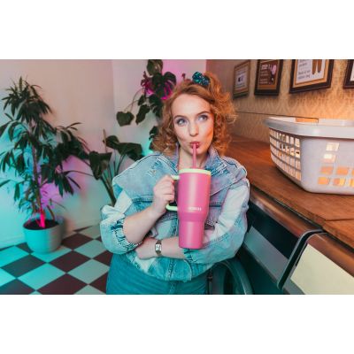 27. Kubek termiczny ze słomką Kambukka Rio Tumbler 950ml, Bubblegum Mint