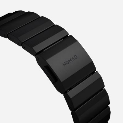 6. NOMAD Titanium Band - tytanowa bransoleta do Apple Watch 46mm/49mm (black hardware) V2