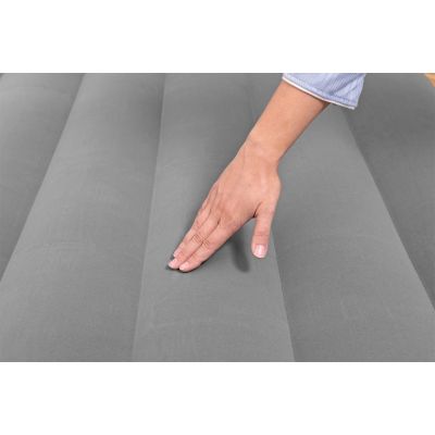 5. Bestway 67403 Dmuchany Materac 203x152x46cm