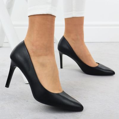 3. Czółenka szpilki czarne Sergio Leone 1339