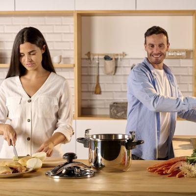 13. Szybkowar ze stali nierdzewnej Taurus Moments Classic 6L