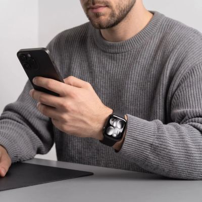 4. Pasek Tech-Protect Silicone na Apple Watch 44 / 45 / 46 / 49 mm - czarny