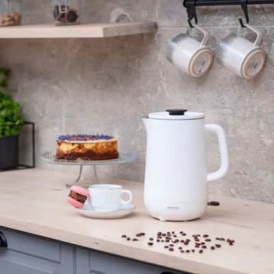 6. Czajnik bezprzewodowy MPM MCZ-115 1,5L, podwójne ścianki