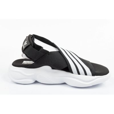15. Sandały adidas Magmur Sandal W EF5863
