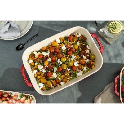 6. Prostokątny półmisek ceramiczny Staub - 4.5 litrów, Czerwony