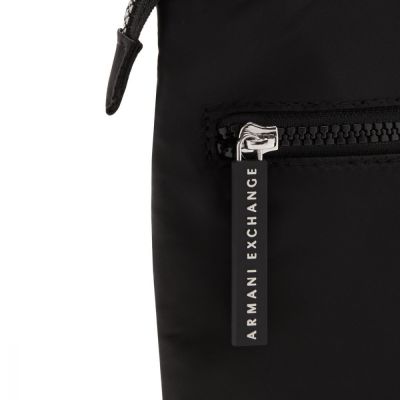 4. Saszetka Armani Exchange XM000105-AF10336-UC001
