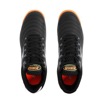 4. Buty piłkarskie Joma Maxima 2301 Indoor czarno-pomarańczowe MAXS2301INH