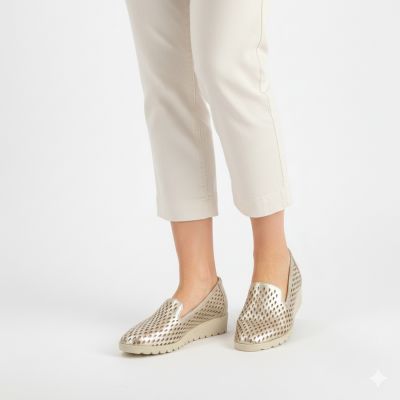 5. Półbuty damskie ażurowe lordsy złote Jezzi RMR1628