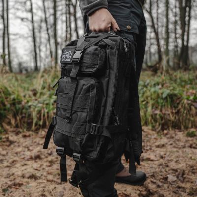 31. Plecak turystyczny Offlander Survival 25L OFF_CACC_32BK
