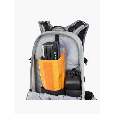 4. Plecak rowerowy EVOC FR Enduro E-Ride 16 stone - bright orange