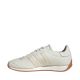 5. Buty damskie adidas Runvista białe JR4626
