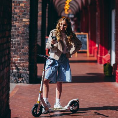 5. HM209T WHITE-GOLD HULAJNOGA Z HAMULCEM TARCZOWYM  NILS EXTREME