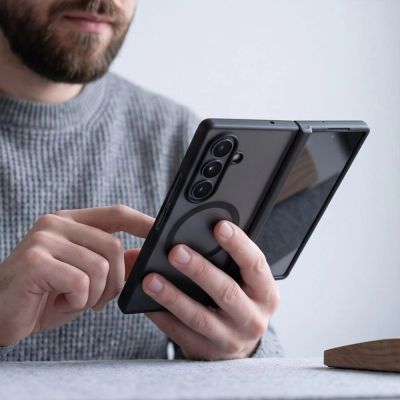 7. Etui Tech-Protect MagPeak MagSafe  na Samsung Galaxy Z Fold 8 Ultra - czarne matowe