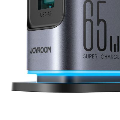 4. Ładowarka Joyroom JR-TCM02 GaN 65W stacja ładująca 4xUSB-C 2xUSB-A wtyczka UK - szara
