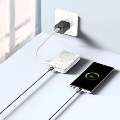 14. Powerbank Wozinsky WLWP-10KA0Y3WS 22,5W PD Qi2 10000 mAh, z podstawką, 1x USB-A, 1x USB-C - biały