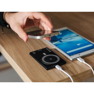 4. TRACER POWERBANK AIRMAG2 5000MAH PD20W+15W MAG