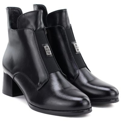 9. Botki damskie ocieplane na klocku czarne Potocki SZ12868