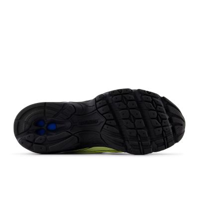 5. Buty sportowe New Balance U740FR2