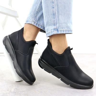 5. Botki damskie niskie czarne Potocki  25-90356