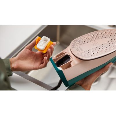 27. Żelazko PHILIPS DST 8030/70