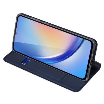 7. Etui Dux Ducis Skin Pro do Samsung A35 5G z klapką - niebieskie