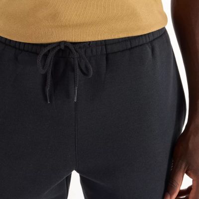 4. Spodnie New Balance Sport Fleece Jogger M MP43904BK