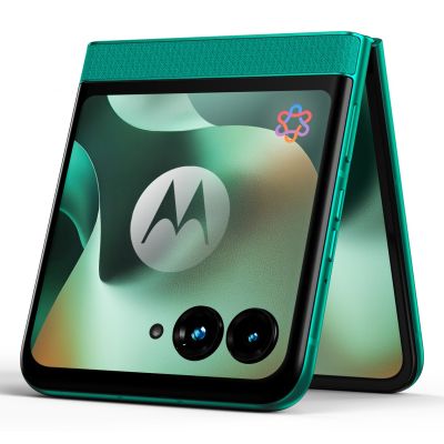 31. Motorola Razr 70 5G 256 GB Sporting Green