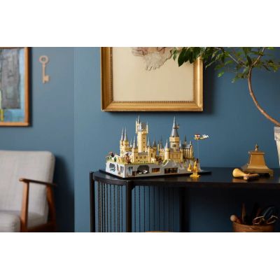 23. LEGO Harry Potter 76419 Zamek Hogwart i błonia