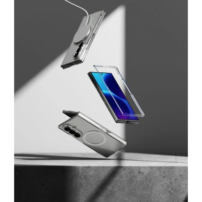 9. Etui Ringke Slim Magnetic MagSafe na Samsung Galaxy Z Fold 8 - przezroczyste