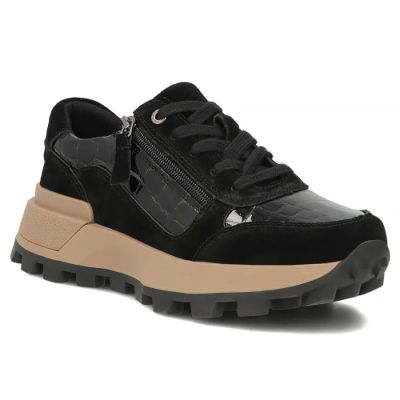 Skórzane sneakersy damskie na koturnie lakierowane czarne Filippo DP7988