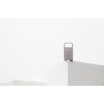 13. KINGSTON FLASH 256GB DATATRAVELER USB 3.2 Gen 1 200MB/s