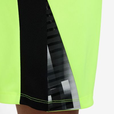 4. Spodenki Nike CR7 Academy 23 M HF4346-702