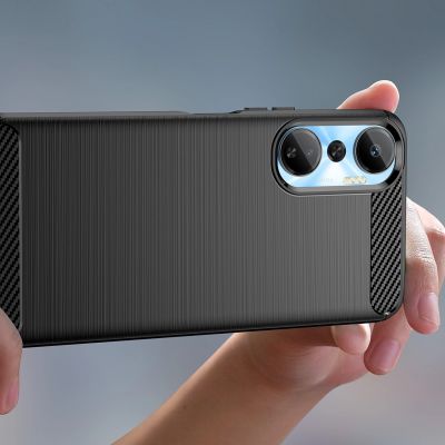5. Carbon Case etui do Infinix Hot 20 elastyczny silikonowy karbonowy pokrowiec czarne