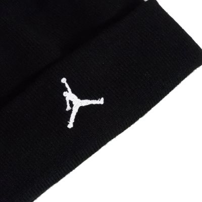 6. Zestaw dziecięcy czapka zimowa + rękawiczki Air Jordan Essential Beanie Set Czarny - 9A0836-023