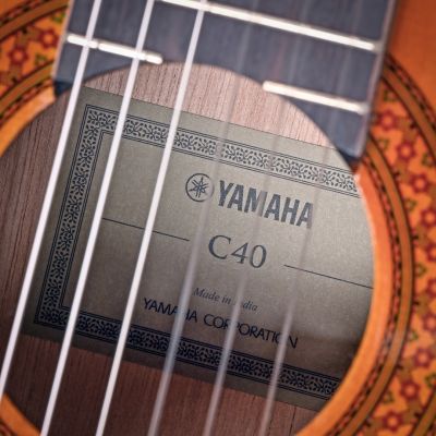 6. Yamaha C40 II - Gitara klasyczna 4/4