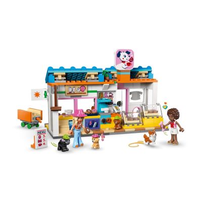 4. LEGO Friends 42677 Piekarnia z przysmakami dla psów