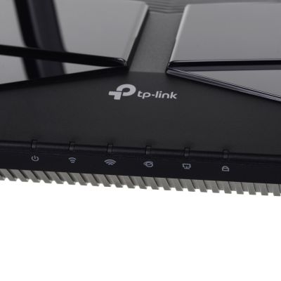 8. Router TP-LINK Archer AX53