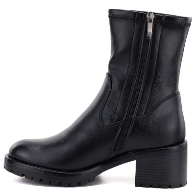 3. Botki damskie na obcasie czarne Potocki SZ12835
