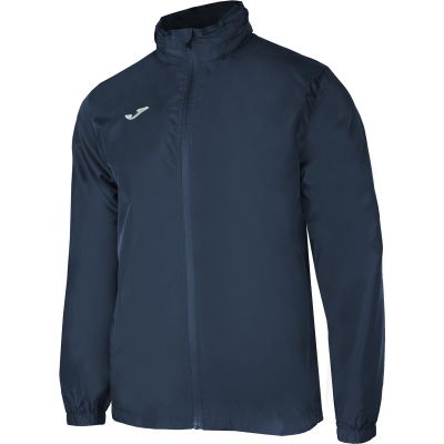 Kurtka piłkarska Joma Iris przeznaczona dla mężczyzn, przeciwdeszczowa, zapinana na zamek, posiada kaptur oraz dwie boczne kieszenie, kolor granatowy