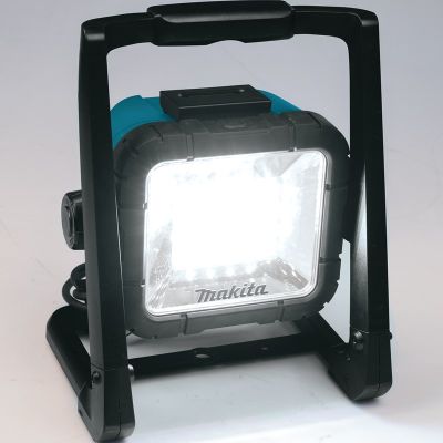 16. LAMPA BUDOWLANA 14,4/18V/230V LED DML805 MAKITA