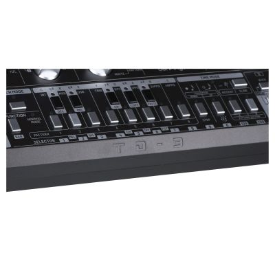 6. Behringer TD-3-BK Syntezator linii basowej