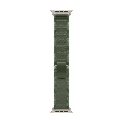 6. Zegarek Apple Watch 49mm Green/Neon Trail Loop M/L - Natural Titanium Finish