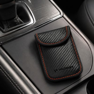 3. Etui blokujące sygnał RFID Wozinsky WPB-R14 na klucze keyless 14x9 cm - czarne