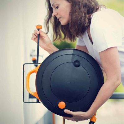 2. Fiskars 1020448 uchwyt do węża ogrodowego Metal Czarny