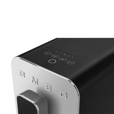 4. Smeg BCC11BLMEU ekspres do kawy Pełna automatyka Ekspres do espresso 1,4 l